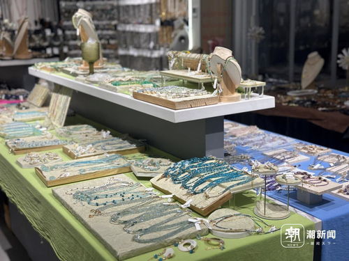 小商品市场复兴记 姐妹淘与小孩哥的批发购物新潮流